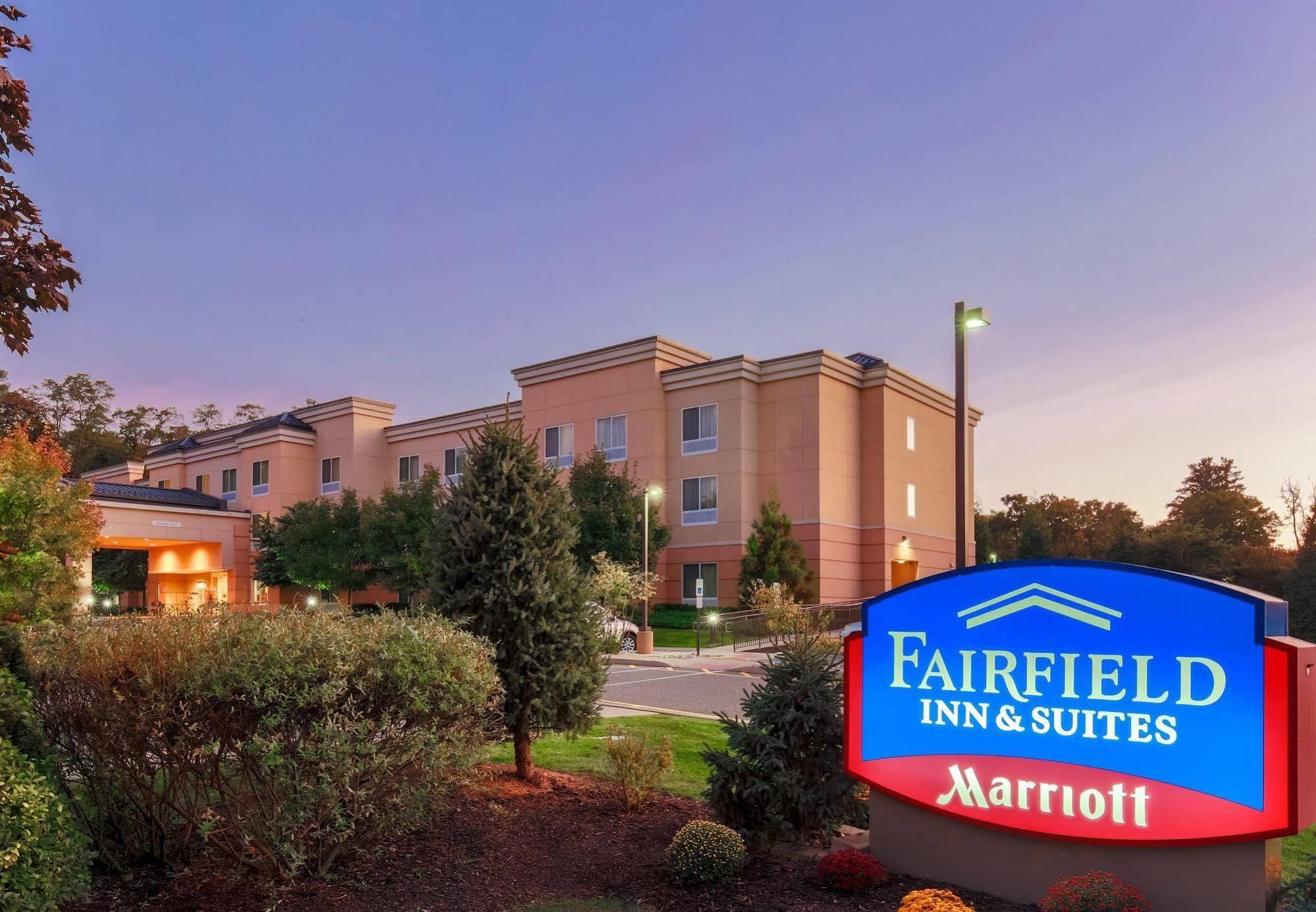 Fairfield Inn & Suites By Marriott Mahwah Exterior photo